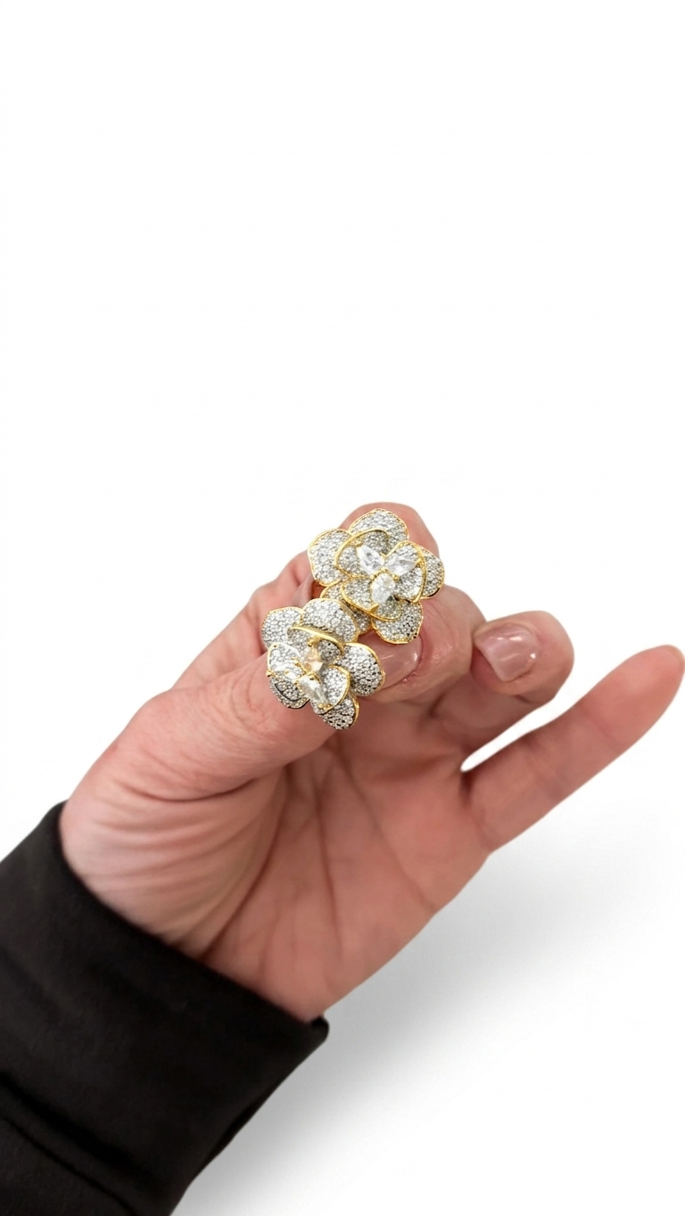 Orecchini Fiore Camelie con Pavé di Zirconi (OR182)