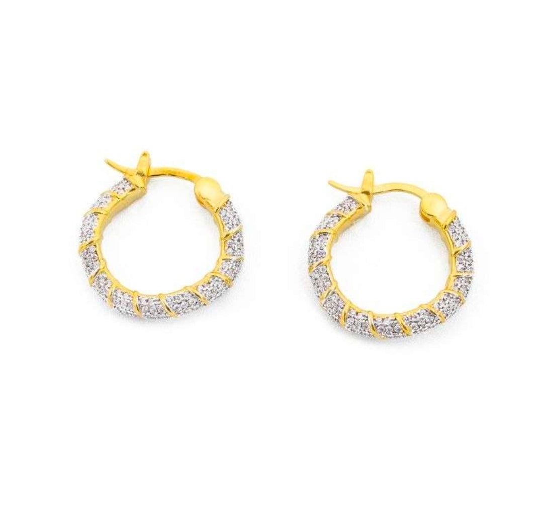 Orecchini Cerchio con Pavé di Zirconi
