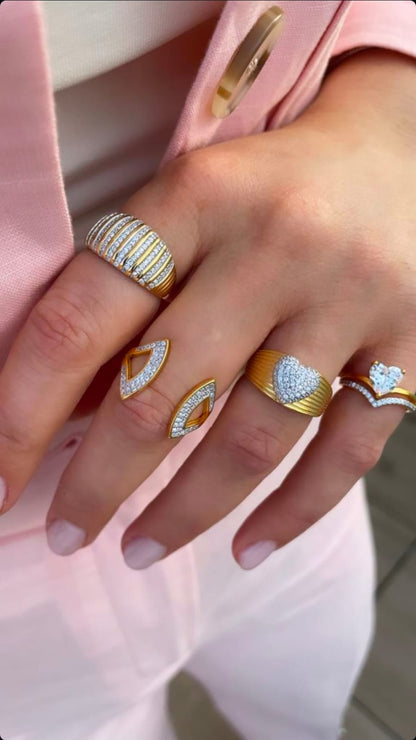 Anello cuore pavé