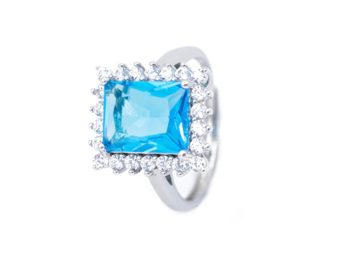 Anello quadrato con strass (AN014)